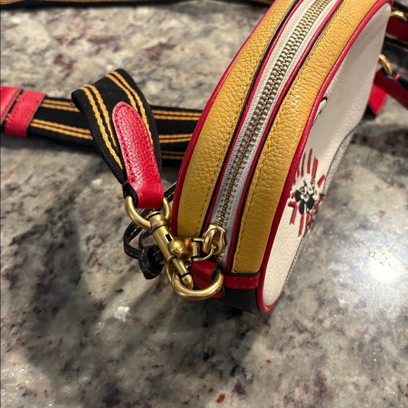 Rare Vintage 90s Mickey Mouse Coach Red and White UFO Crossbody Bag - Picture 4 of 6